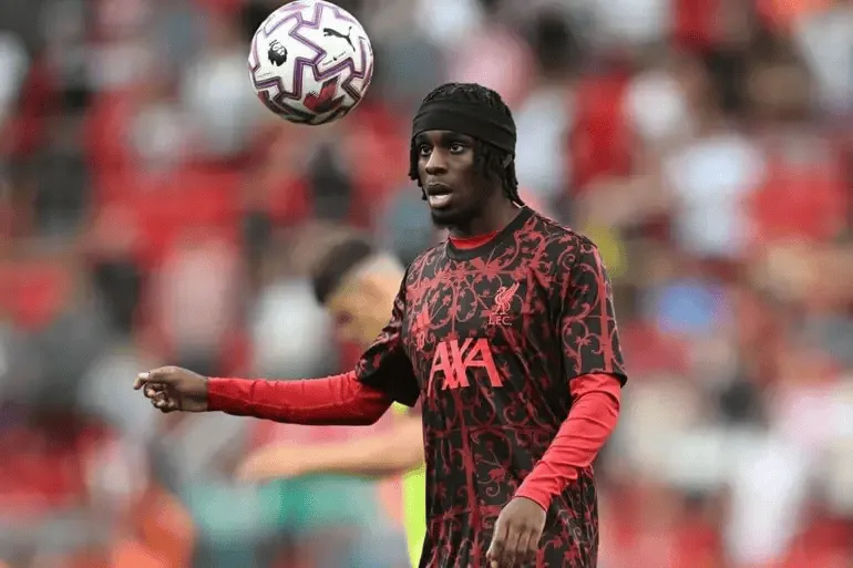 开云体育官网-多家媒体：弗林蓬恢复训练，即将复出；伊萨克已和队友合练